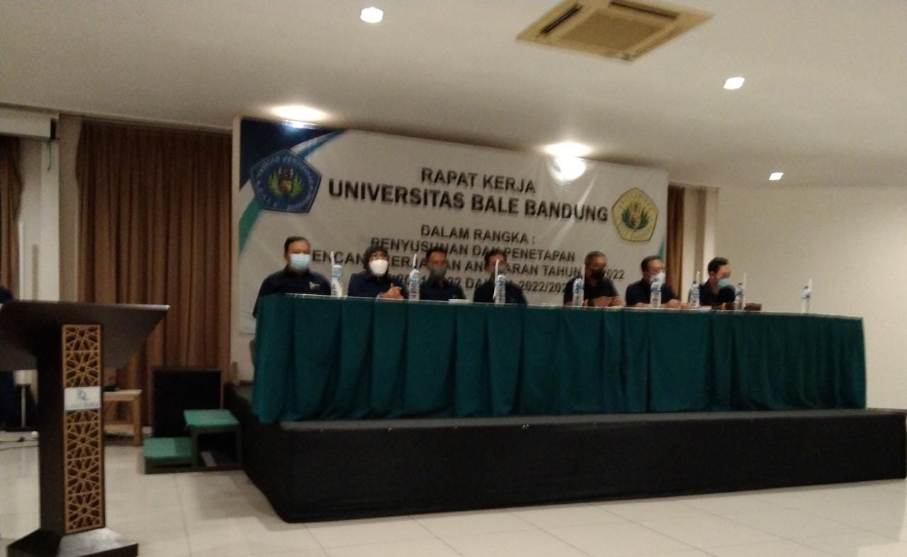 Read more about the article Rapat Kerja Pembahasan dan Penetapan RKAT Universitas Bale Bandung Tahun Anggaran 2022